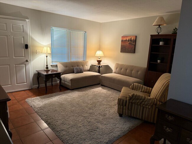 Foto del edificio - 3101 Colonial Way