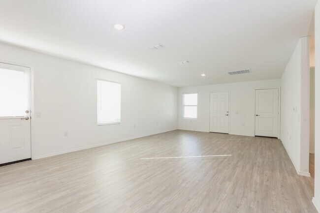 Foto del edificio - 4526 Emma Way