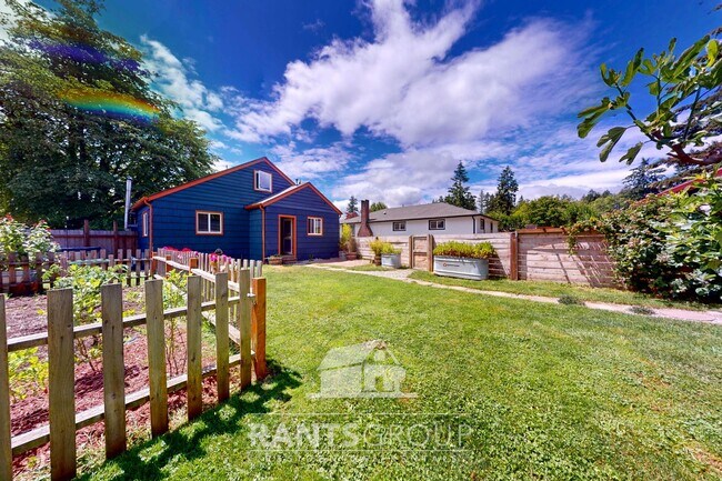 Building Photo - Charming 3-bedroom, 1-bath home in West Ol...