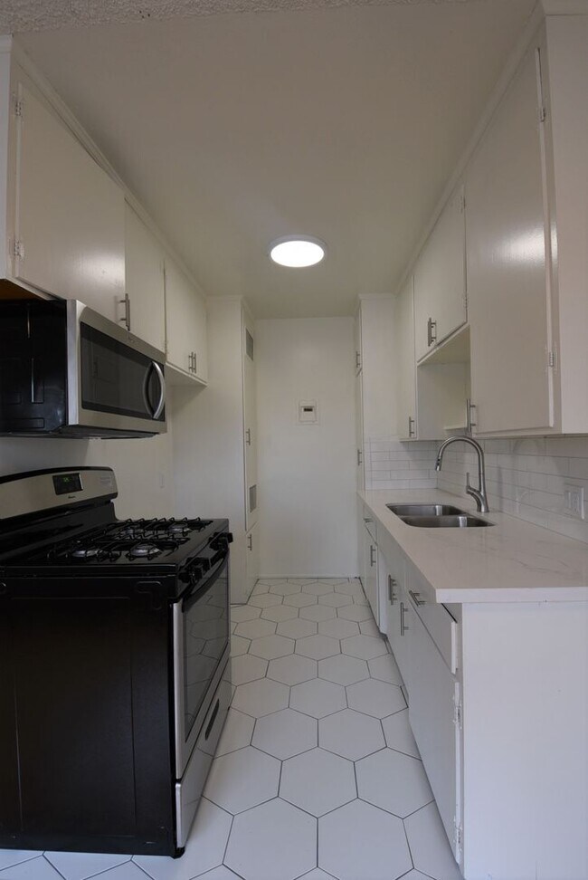 Foto del edificio - 5915 Fair Ave