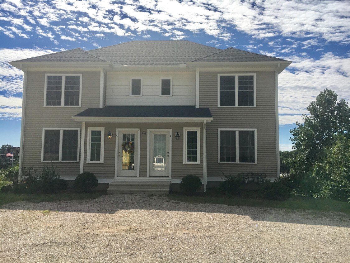 22 Hammer Pl, Branford, CT 06405 Apartments in Branford, CT