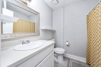 Building Photo - 12668 Newbrook Dr