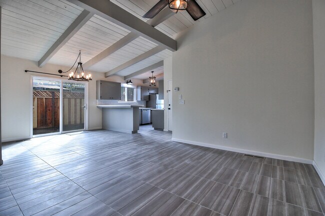 Foto del edificio - Mar Vista Dr.- Duplex