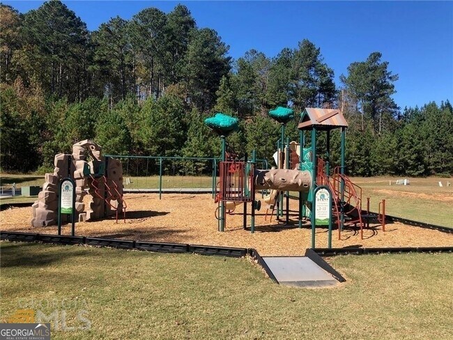 Building Photo - 213 N Fortune Way