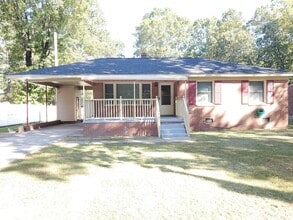 Building Photo - 1816 Lynne Ave