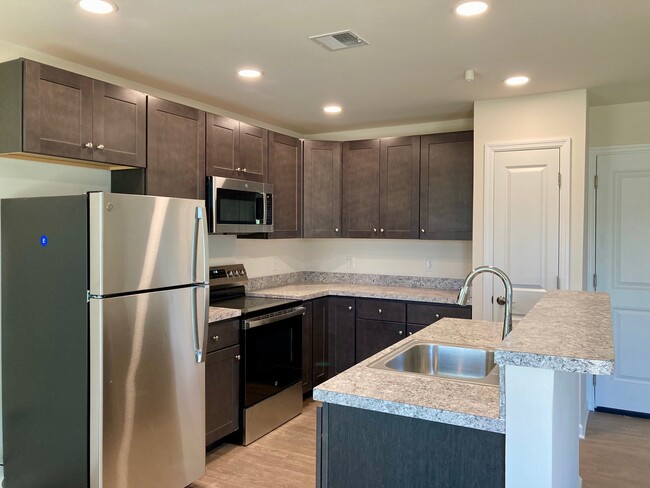 Kitchen - Calvary Hill Townhomes