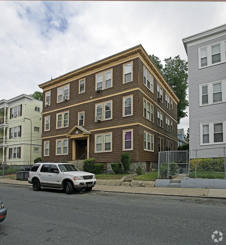 Building Photo - 19 Mora St