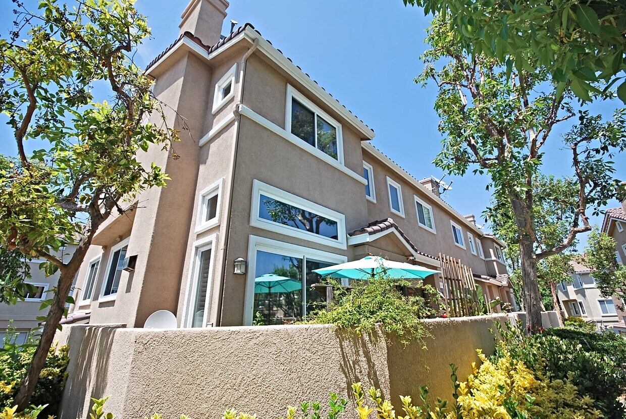 25710 Wagner Way, Stevenson Ranch, CA 91381 Townhome Rentals in Stevenson Ranch CA