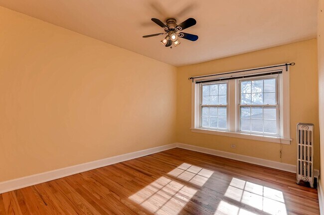 Foto del edificio - 1374 Milwaukee St
