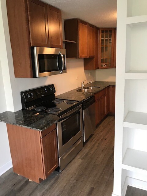 Foto del edificio - 5100 N Marine Dr
