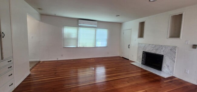 Building Photo - 1301 N Maryland Ave