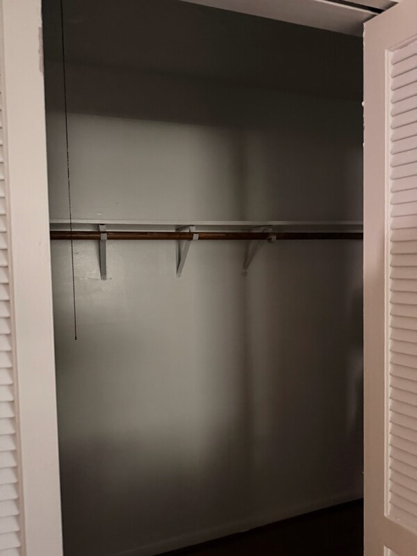 Building Photo - 1706 Kenruth Dr