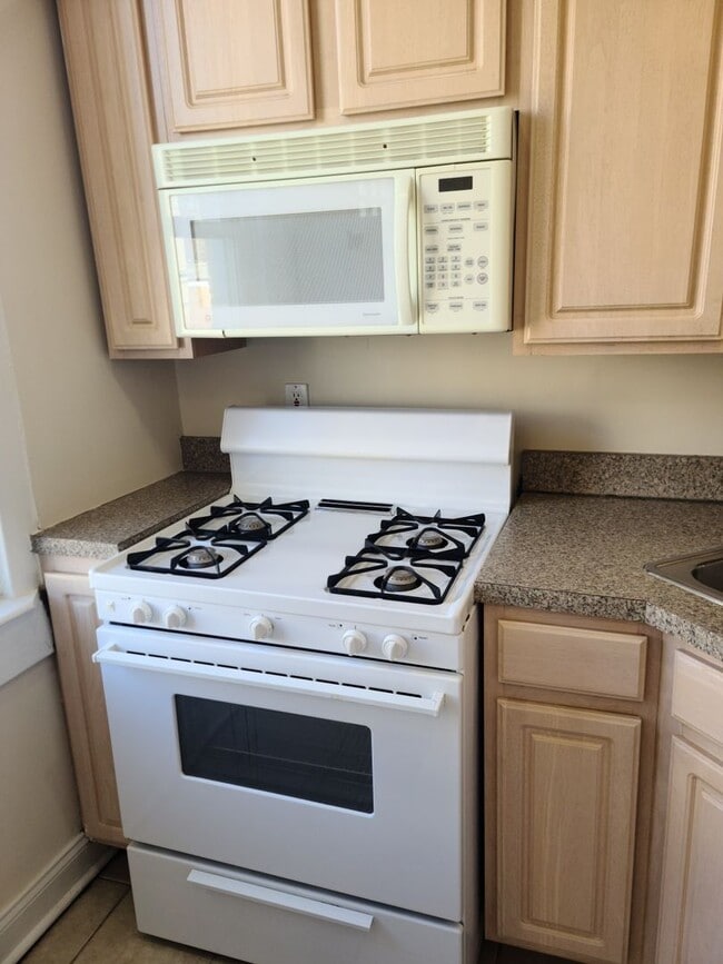 Building Photo - 3601 Keswick Rd