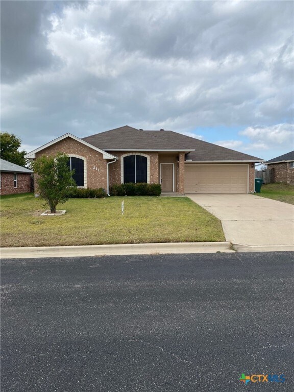 Primary Photo - 211 Sims Ridge Dr