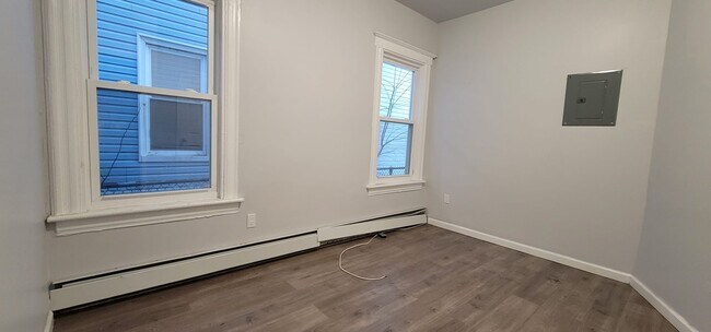Foto del edificio - 222 Elmwood Ave