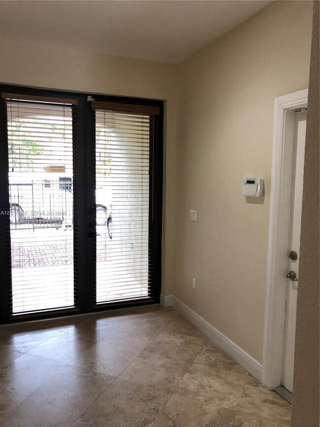 Foto del edificio - 3227 Gifford Ln
