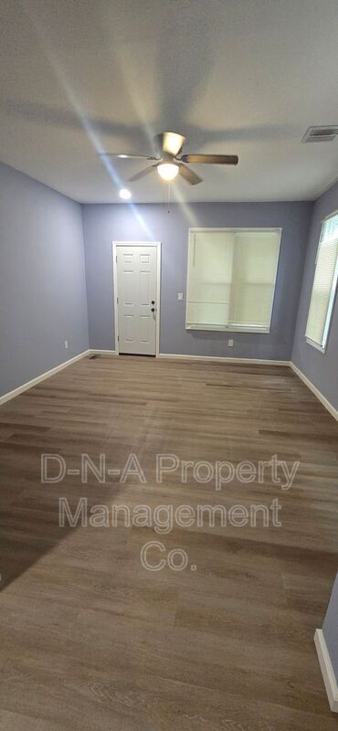 Building Photo - 315 S Courtland St