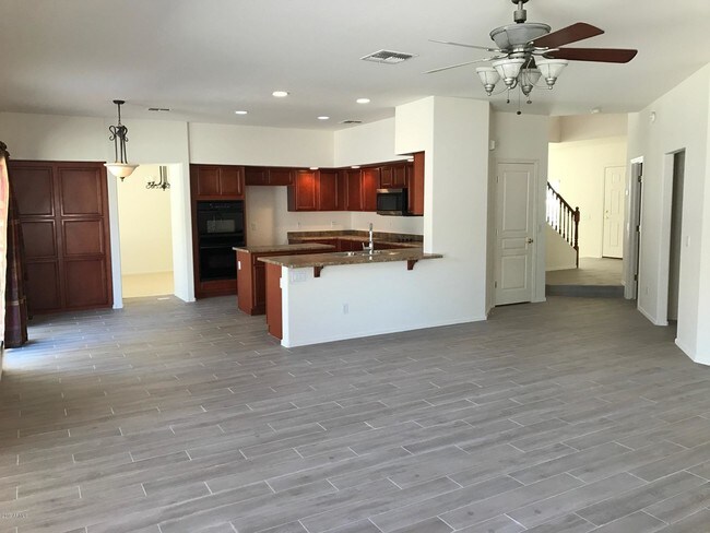 Building Photo - 2422 W Night Owl Ln