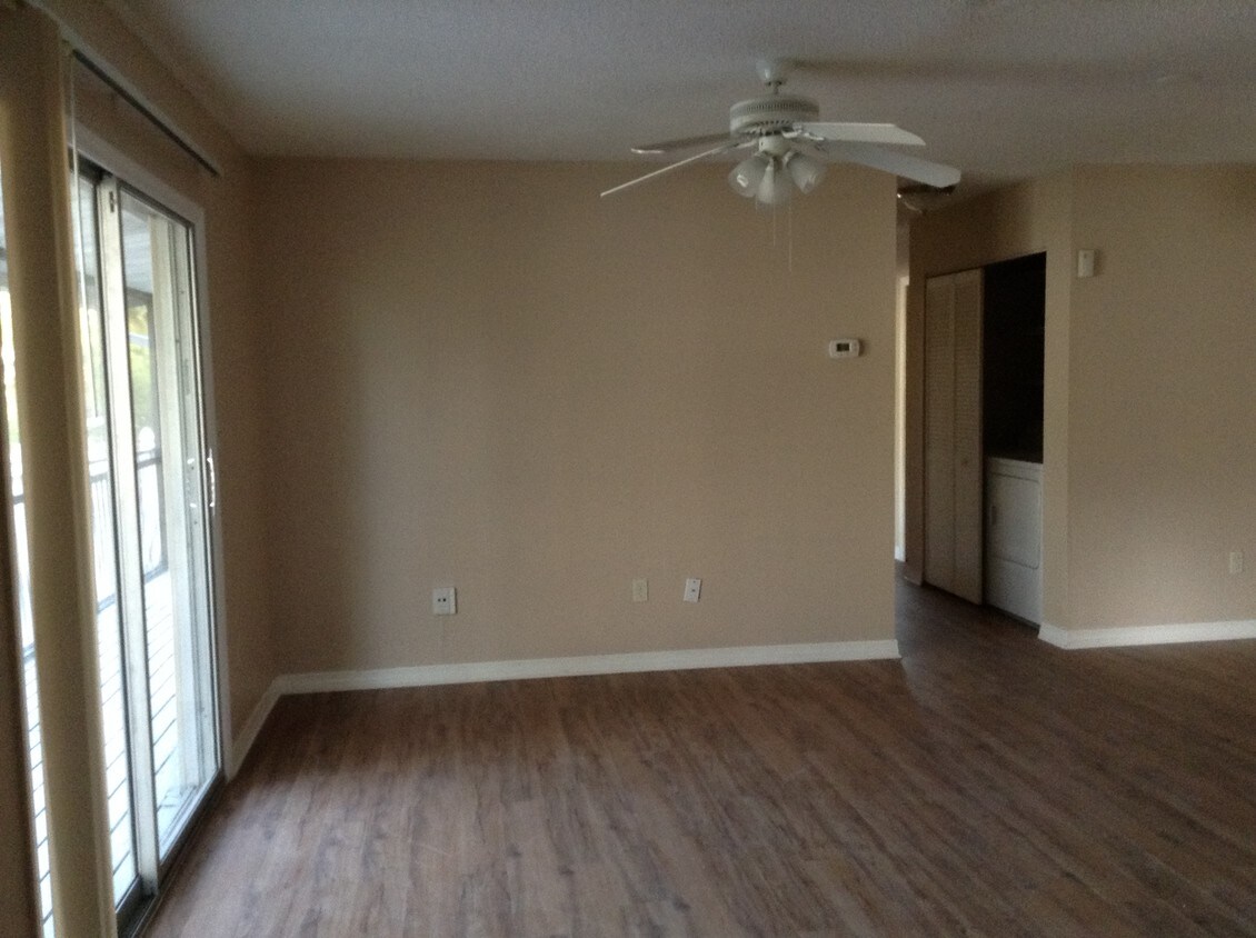 Foto principal - 4364 Shadow Crest Pl