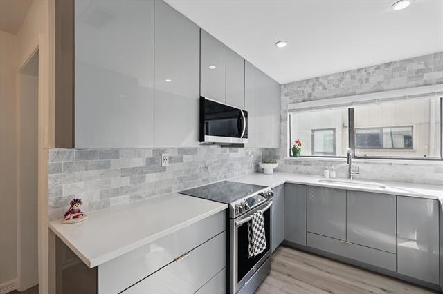 Foto del edificio - 4310 Bowser Ave