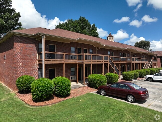 Building Photo - Summer Courtyard Apartments