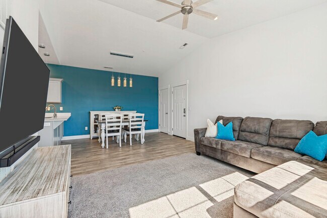 Building Photo - 12992 S Tortola Dr