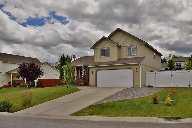 Foto principal - 18418 e 11th ave