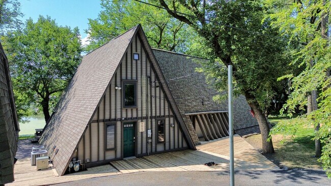 Foto del edificio - 229 Brier Ct