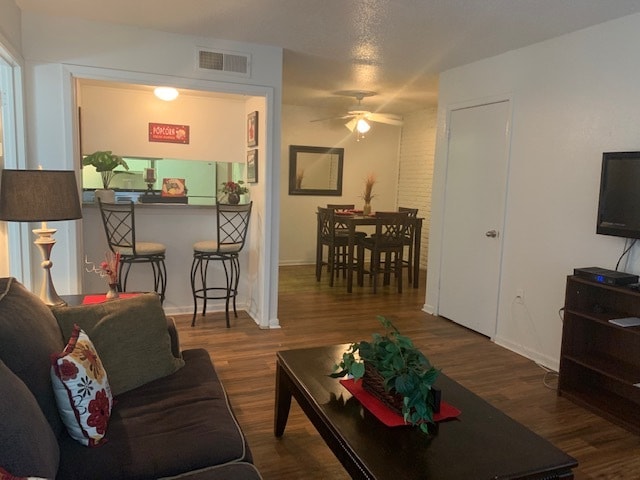 Foto del edificio - Chevy Chase Apartments