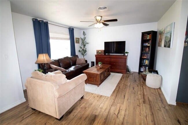 Foto del edificio - 713 W Oriole St