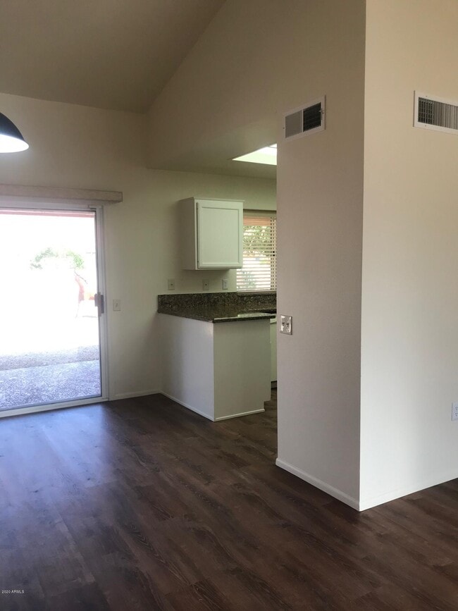 Building Photo - 14802 W Greystone Dr