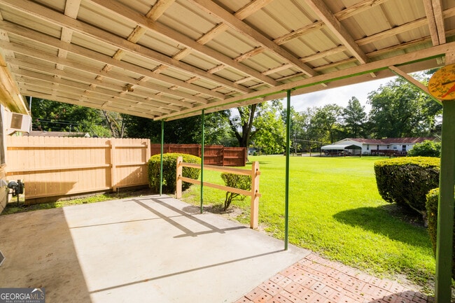 Building Photo - 107 Saxon Pl