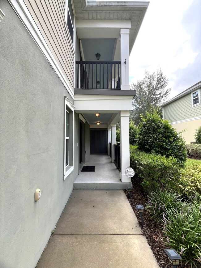 Foto del edificio - 677 Oak Lake Ln