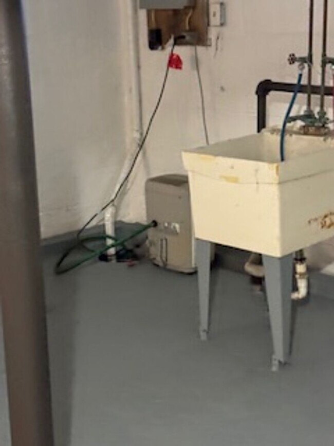 Foto del edificio - Cute 1 Bedroom with Basement