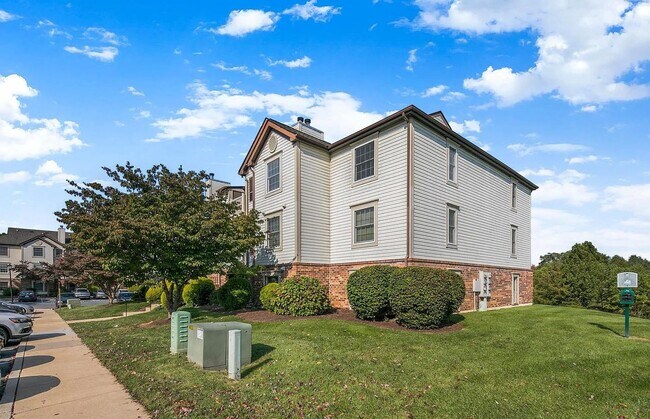 Foto del edificio - Well maintained condo in established Frederick neighborhood available mid April!