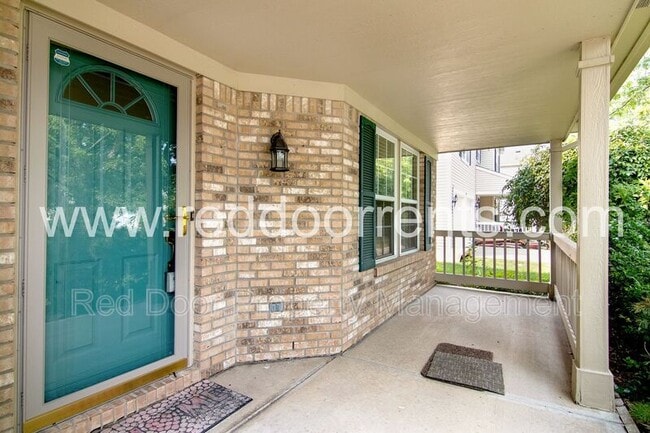 Building Photo - 10191 Holly Berry Cir