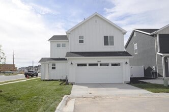 Building Photo - 3893 S 3100 W