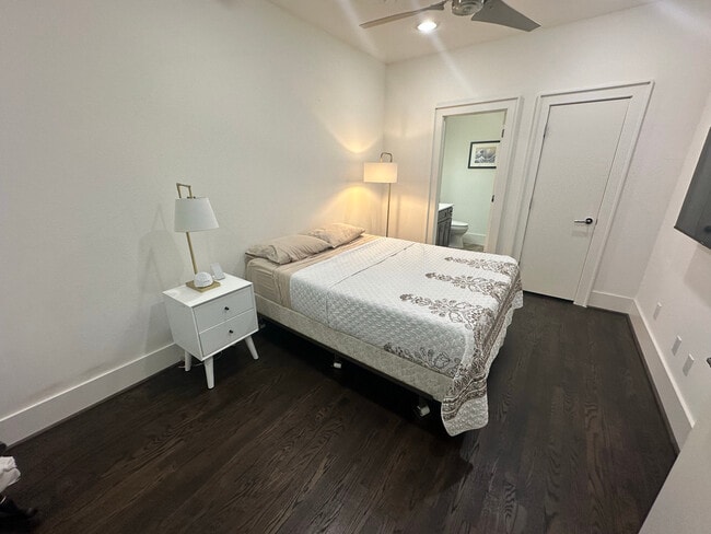 1st Floor Bedroom - 1912 Maryland St
