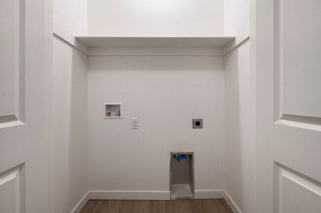 Building Photo - 1336 West Avenue - Unit 114