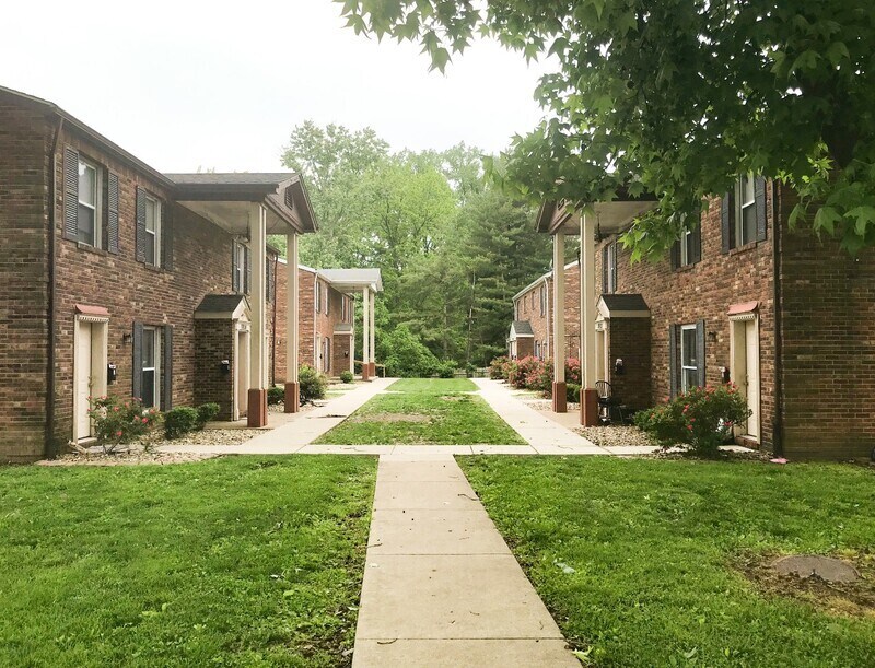 Foto principal - 1815 Jamestown Rd
