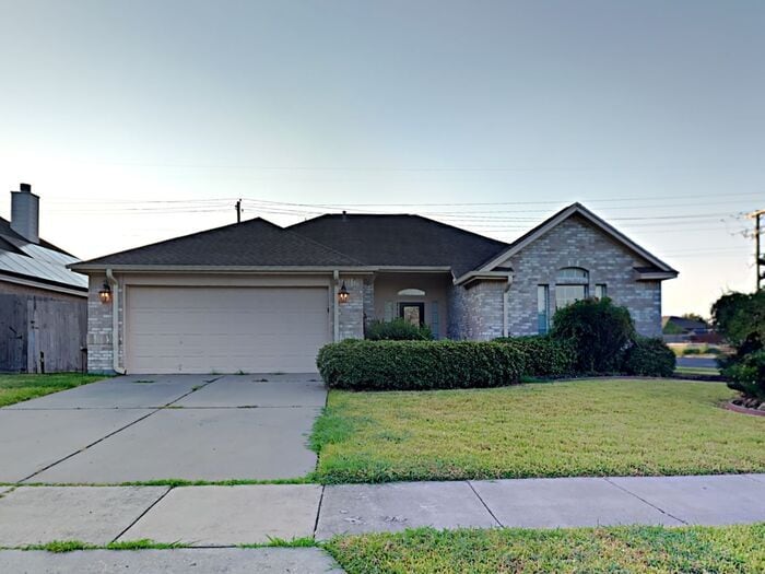 *PreLease by 11/15 . 1,000 OFF 1st Month... House Rental in Corpus