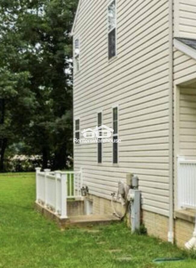 Foto del edificio - 30 Archwood Ave