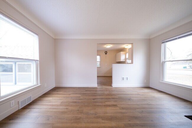 Foto del edificio - 8700 Nicollet Ave