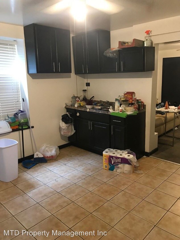 Primary Photo - 2302 W 19th St