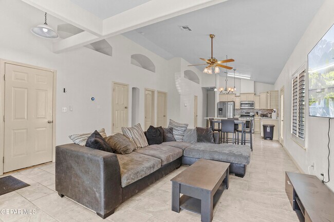 Building Photo - 3717 Loma Brisa Dr