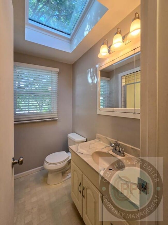 Building Photo - Beautiful 4 Bed 2 Bath Millard Home