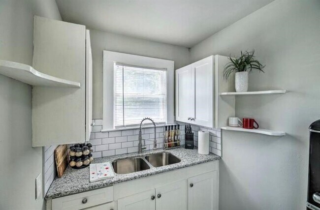 Foto del edificio - 5224 Leeland St
