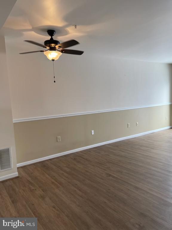 Building Photo - 1300 Waterway Ct