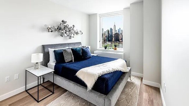 Building Photo - 2 bedroom in New York NY 11101