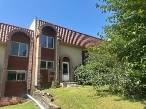 Building Photo - 5134 N 105th St